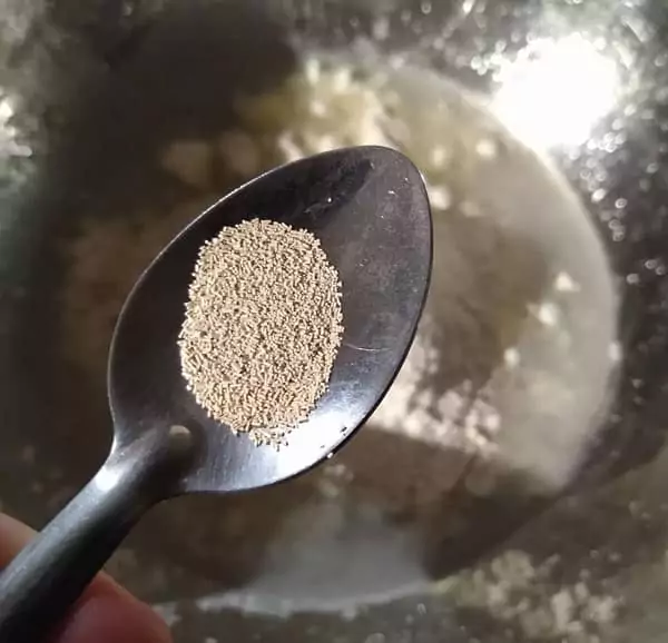 Adding yeast to poolish