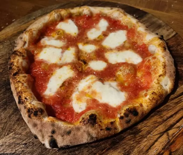 Is Neapolitan pizza healthy?