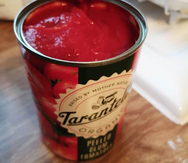 Tinned Tomatoes for Neapolitan pizza sauce
