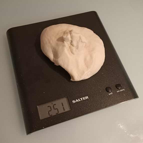 Digital scales for weighing pizza dough